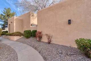10277 Las Casitas Court NE 