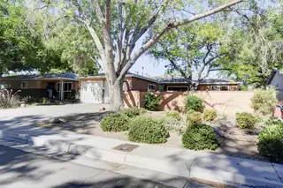 1316 Espejo Street NE 