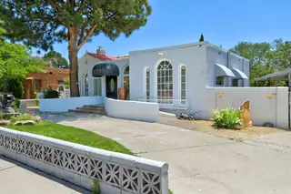 1606 Roma Avenue NE 
