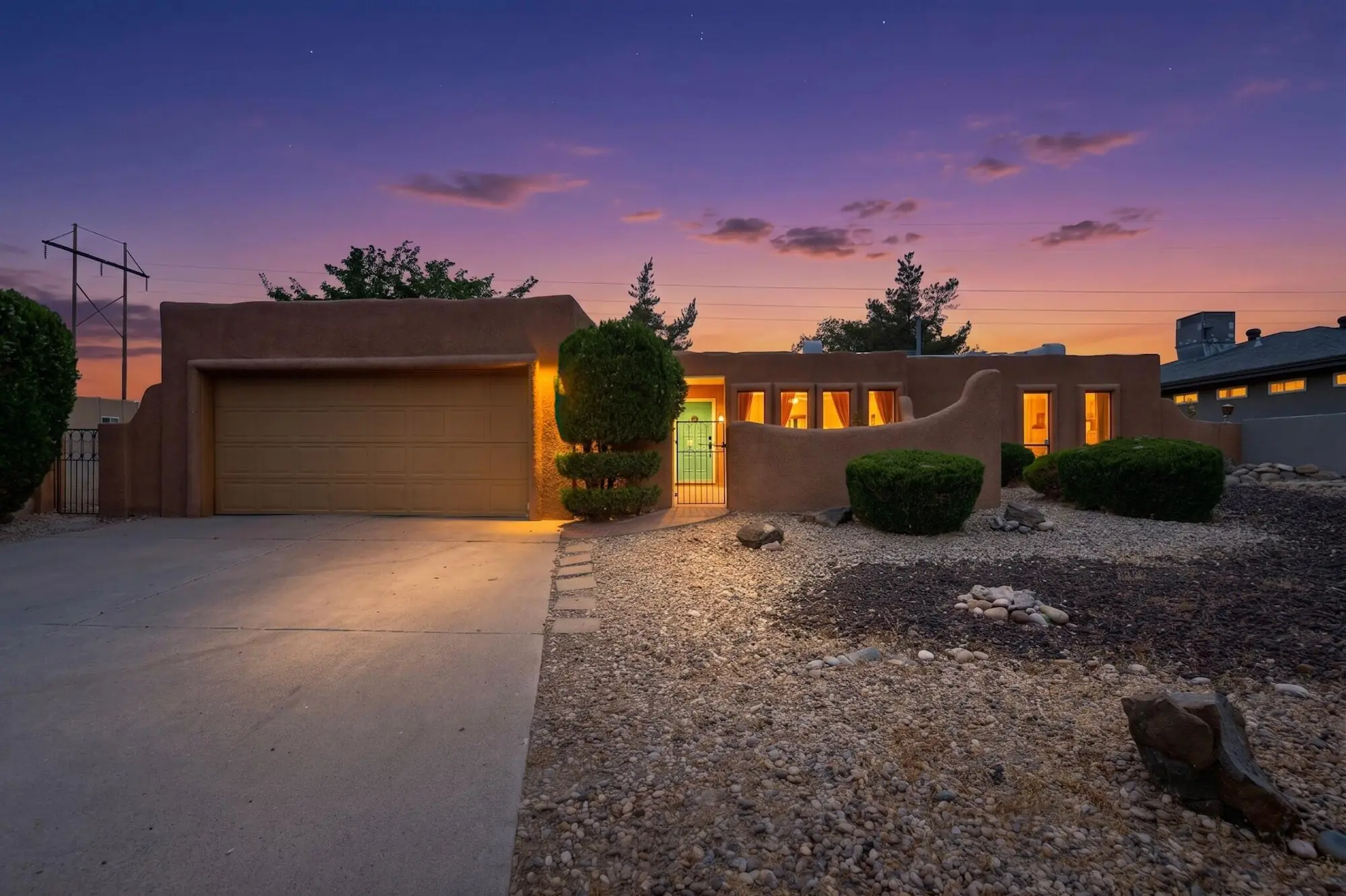 3501 Embudito Drive NE