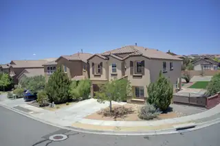 416 Loma Linda Loop NE 