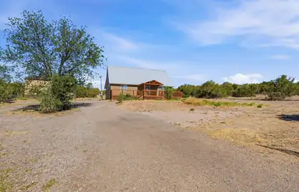 84 Skyline Drive, Edgewood
