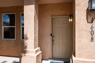 1608 Veridian Drive SE 
