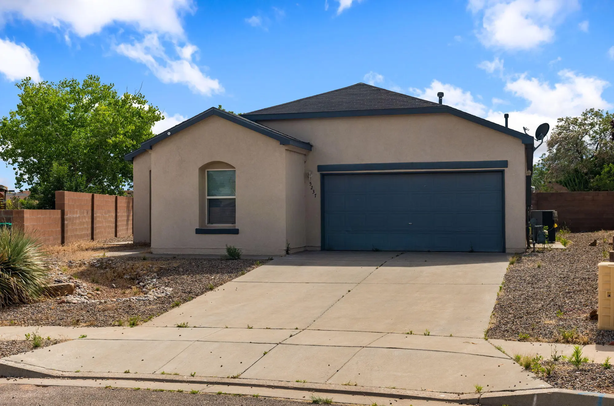 5237 Caprock Drive NE