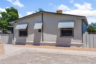 400 Del Rey Court SE 