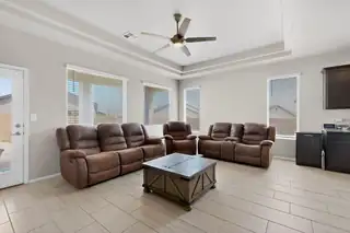 424 Liam Court SW 