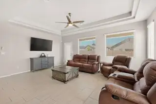 424 Liam Court SW 