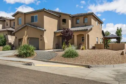 8700 Desert Finch Lane NE, Albuquerque