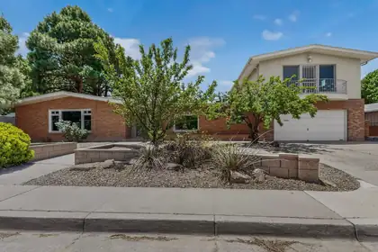 713 Montclaire Drive NE, Albuquerque