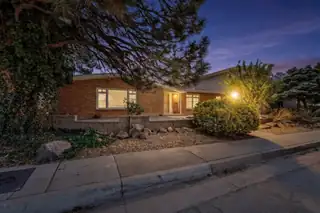 713 Montclaire Drive NE 