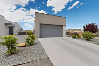 4356 Lauren Loop NE 
