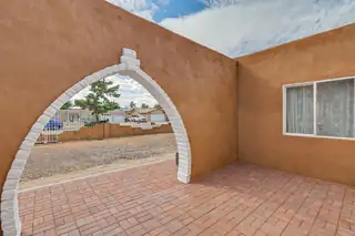808 Villa Verde Drive SE 