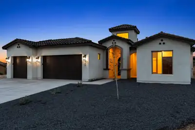 705 4th Street NE, Rio Rancho