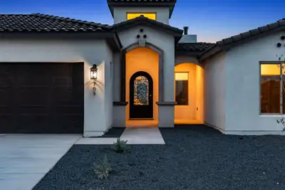 705 4th Street NE, Rio Rancho, NM 87124 