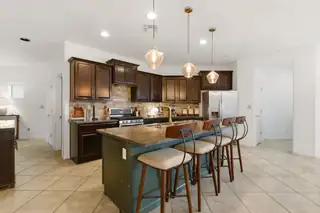 3229 Llano Vista Loop NE 