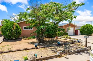 4016 Ponderosa Avenue NE 