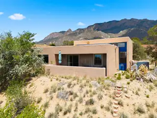 726 1 Tramway Vista Court NE 