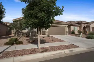2936 Kings Canyon Loop NE 