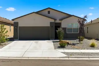 1425 Vista Grande Loop NE 