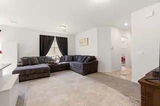 1425 Vista Grande Loop NE 