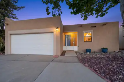 5740 Manzanillo Loop NE, Albuquerque