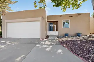 5740 Manzanillo Loop NE 