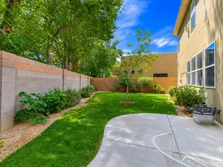 608 Bosque Verde Lane NW 