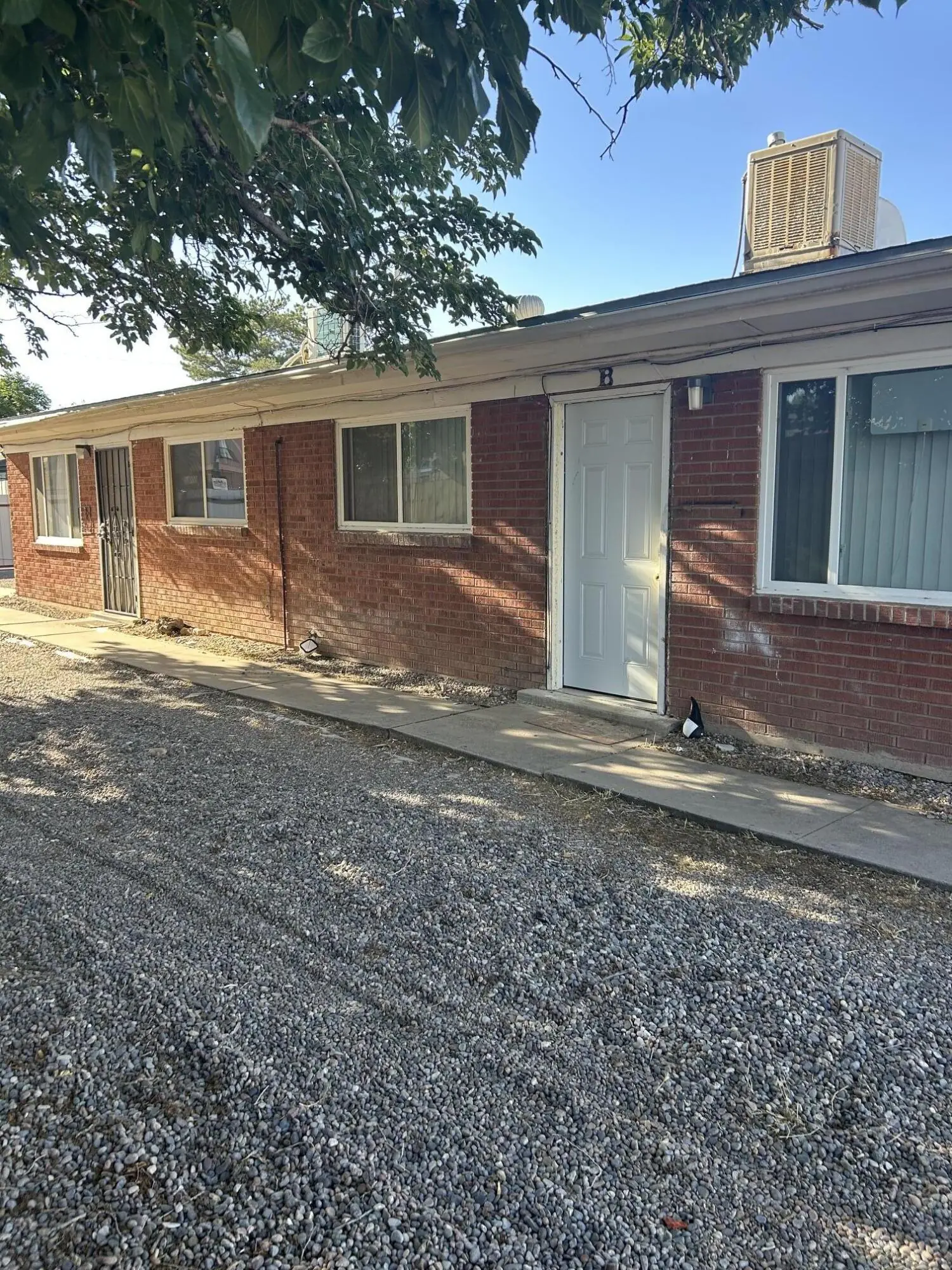 633 Grove Street SE