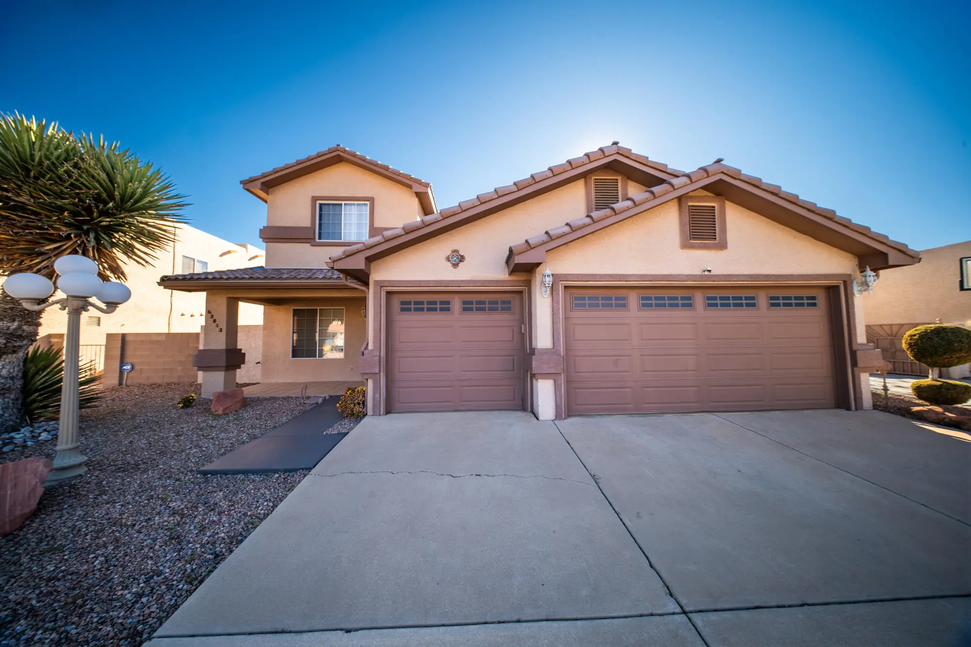 2812 MONUMENT Drive NW