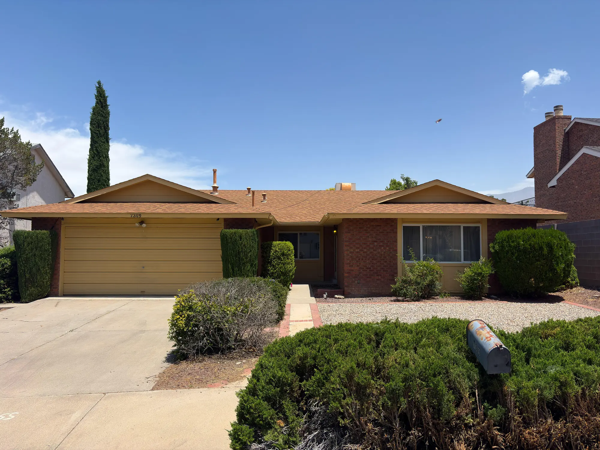 7309 Vivian Drive NE