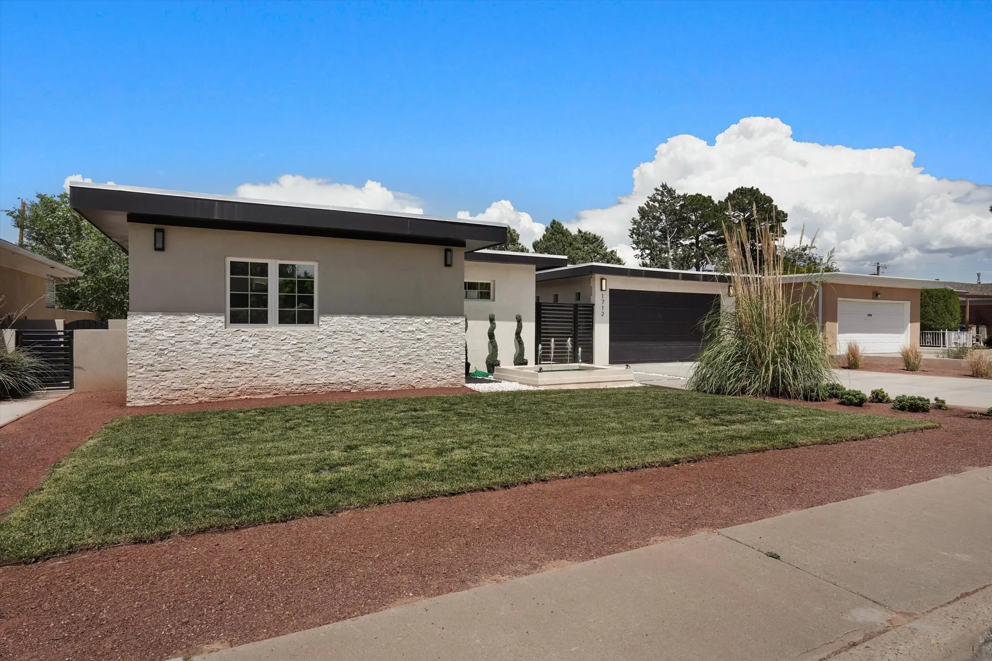 1712 Morningrise Place SE