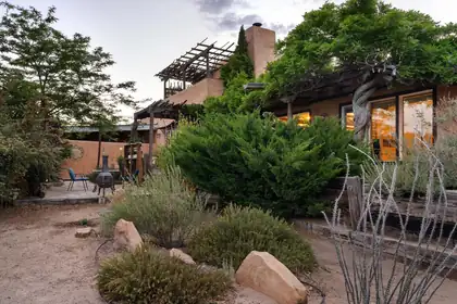 416 Camino Arco Iris, Corrales
