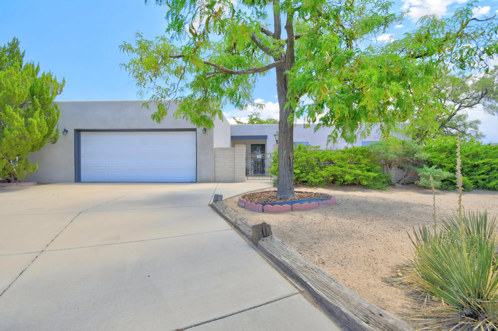 1195 Comanche Court SE