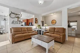 952 Waterfall Drive NE 