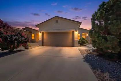 824 Ekarma Drive NW, Albuquerque