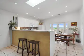 936 Cockatiel Drive SW 