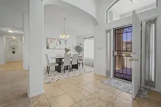 936 Loma Pinon Loop NE 