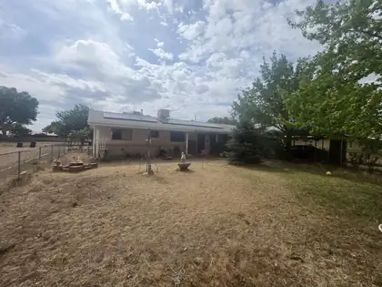 2422 Willow Road, Los Lunas