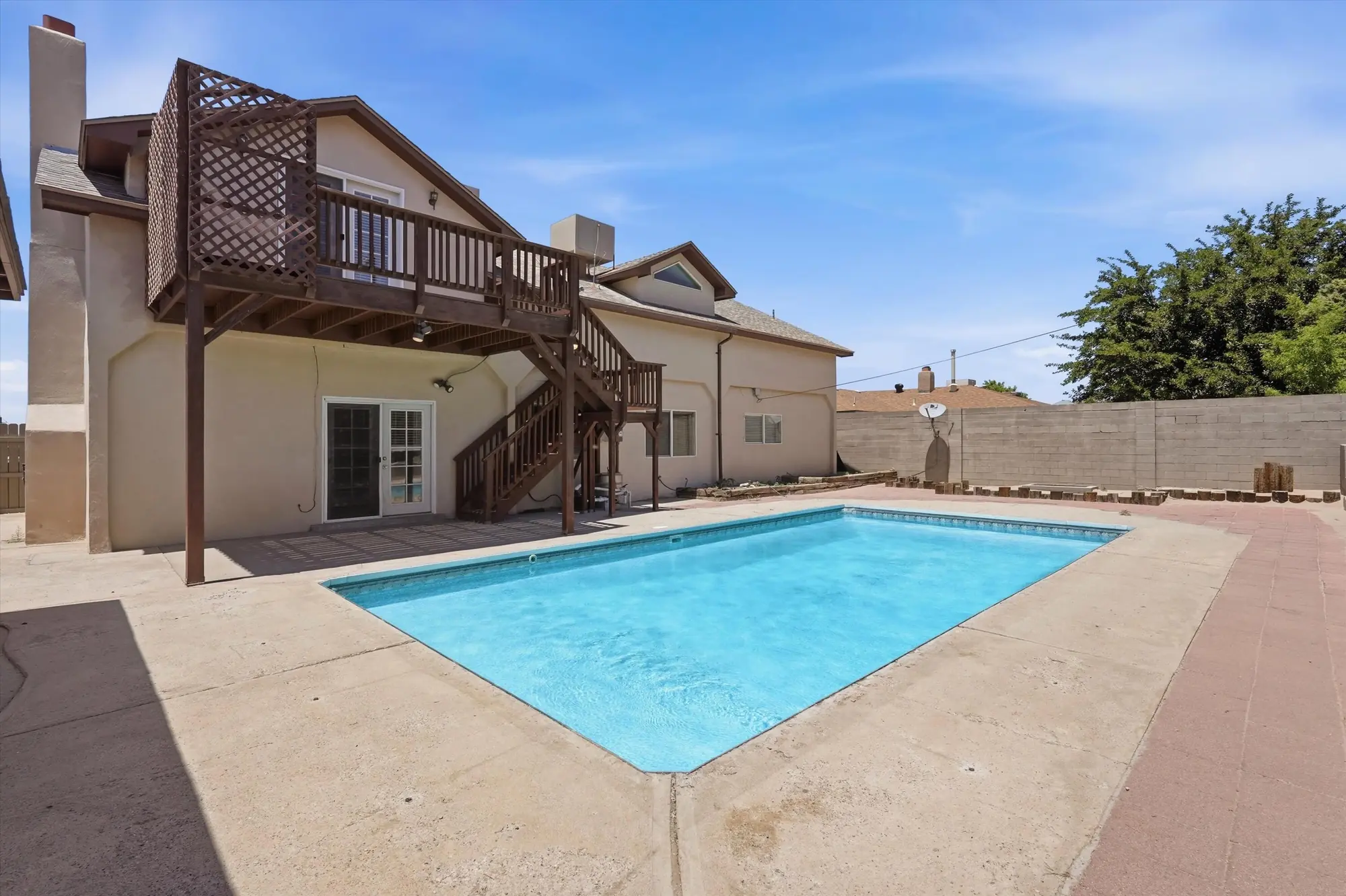 2404 Sandler Drive NE