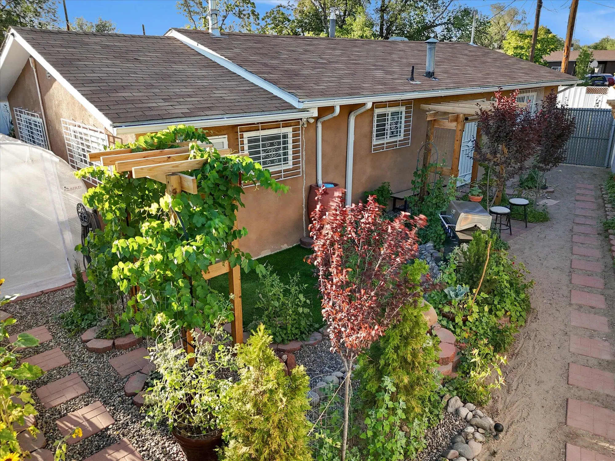 1536 Mora Road SW