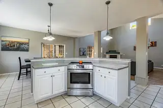 5801 Tres Vistas Court NW 