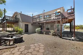 10 Brenden Lane 