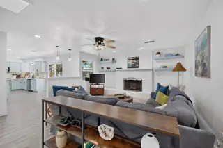 9812 Academy Hills Drive NE 