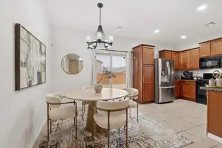 1818 Buckskin Loop NE 