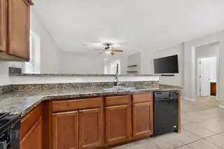 1818 Buckskin Loop NE 