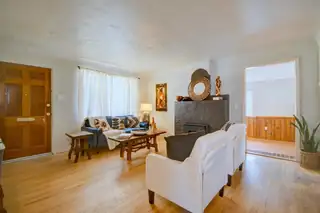 1515 Hermosa Drive SE 