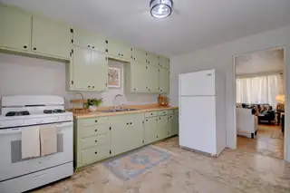 1515 Hermosa Drive SE 
