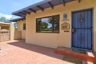 1614 Aliso Drive NE 