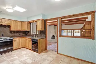 1614 Aliso Drive NE 