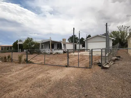 102 Short Road, Elephant Butte